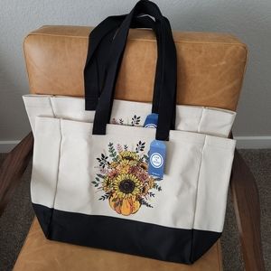NWT: 2 Life Is Good fall pumpkin and sunflower tote bags